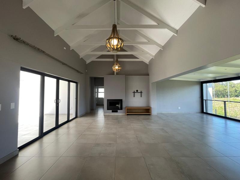 To Let 2 Bedroom Property for Rent in Keurbooms Western Cape